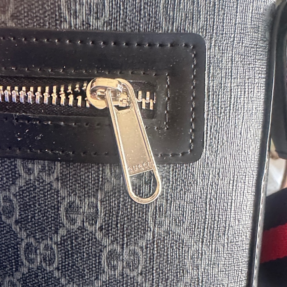 Gucci Black GG Supreme Messenger Bag with Red and Blue Web Strap - Picture 3 of 6